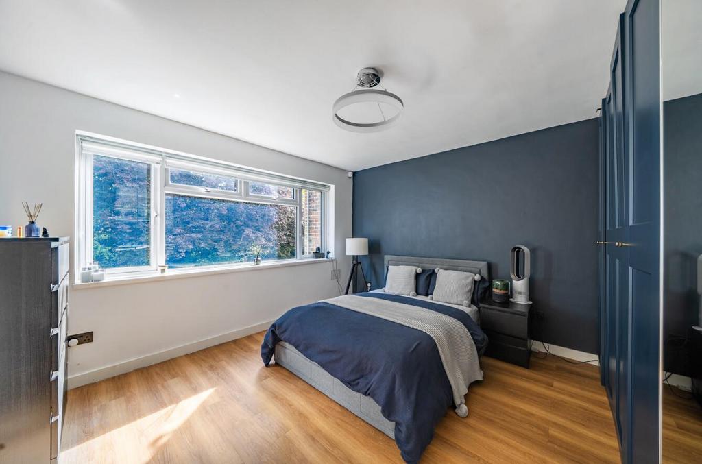 Davidson Frost-Wellings, DFW, White House Drive, B