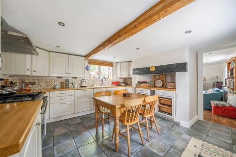 27 Jarvis Street, Upavon, Pewsey, SN9 6DU
