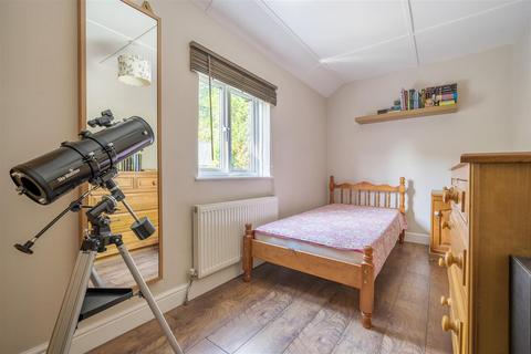 27 Jarvis Street, Upavon, Pewsey, SN9 6DU
