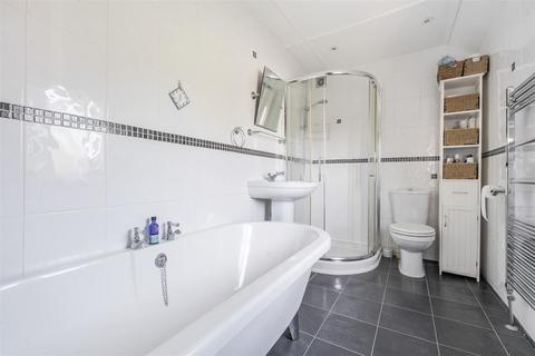 27 Jarvis Street, Upavon, Pewsey, SN9 6DU