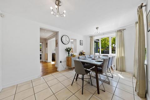 12 Elm Grove, Wootton, Northampton, NN4 6FB