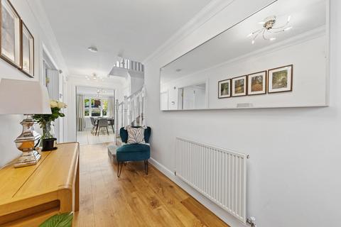 12 Elm Grove, Wootton, Northampton, NN4 6FB