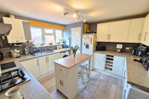 35 Laurels Meadow, Knighton, LD7 1HD