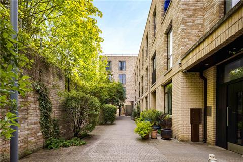 18, Great Eastern Buildings Reading Lane, London, E8 1FR