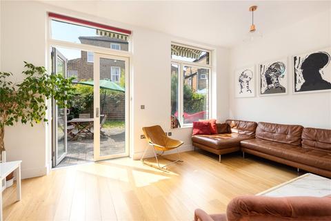 18, Great Eastern Buildings Reading Lane, London, E8 1FR