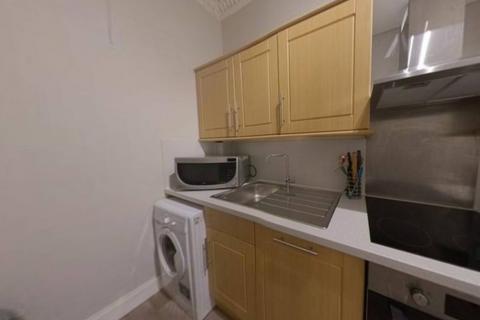 3 bedroom flat to rent, Great Junction Street, Edinburgh, EH6
