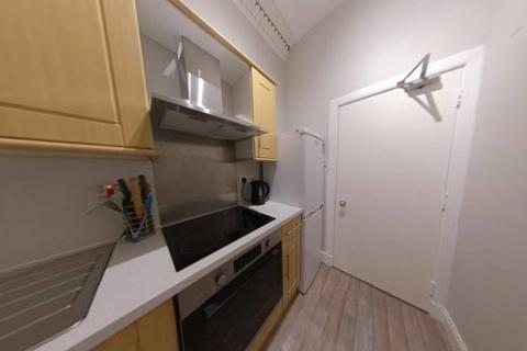 3 bedroom flat to rent, Great Junction Street, Edinburgh, EH6