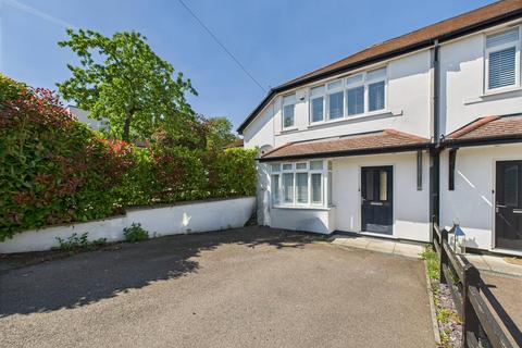 19a Hillcrest Road, Whyteleafe, CR3 0DL