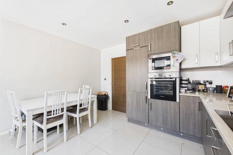 19a Hillcrest Road, Whyteleafe, CR3 0DL