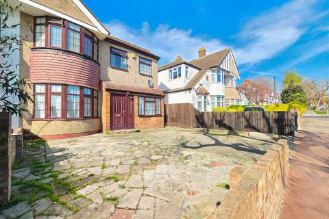205 Broad Walk, Kidbrooke, London, SE3 8NG