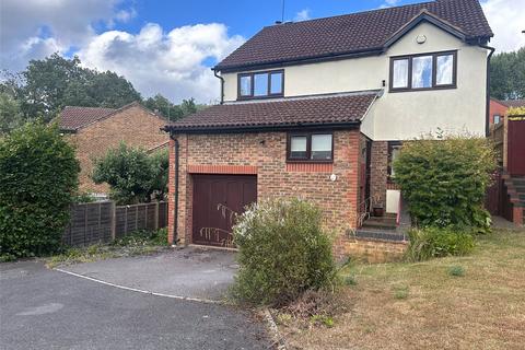4 bedroom detached house for sale, Kestrel Way, Burghfield Common, Reading, Berkshire, RG7