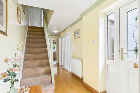 4 bedroom detached house for sale, Kestrel Way, Burghfield Common, Reading, Berkshire, RG7