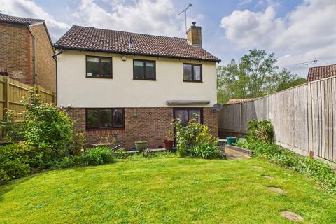 4 bedroom detached house for sale, Kestrel Way, Burghfield Common, Reading, Berkshire, RG7