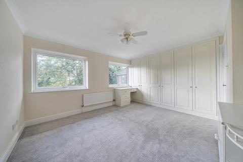 2 bedroom apartment for sale, Carew Road, Northwood, Middlesex