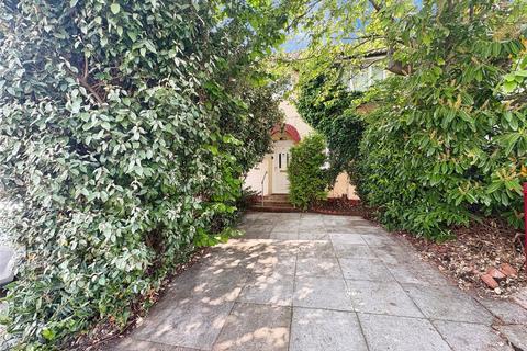 81 Bramshaw Road, Tilehurst, Reading, RG30 6AS