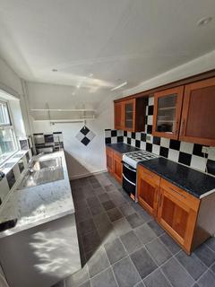 2 bedroom end of terrace house to rent, Britannia Road