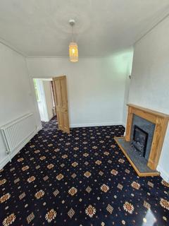 2 bedroom end of terrace house to rent, Britannia Road