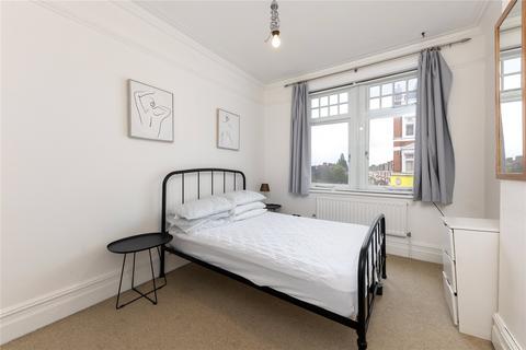 159b Arthur Road, London, SW19 8AD