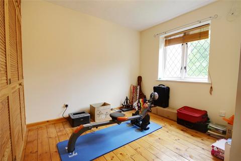 6 Cassocks Square, Shepperton, TW17 8JH