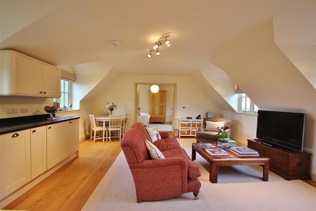 Living/Dining Room 2