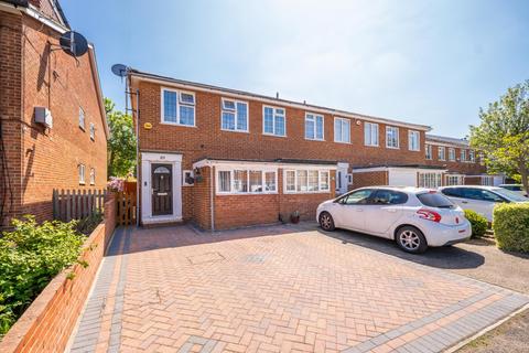 89 Bucklers Way, Carshalton, SM5 2DZ