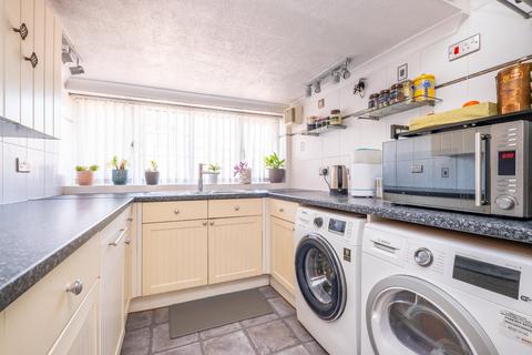 89 Bucklers Way, Carshalton, SM5 2DZ