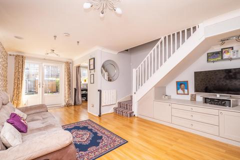 89 Bucklers Way, Carshalton, SM5 2DZ