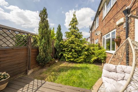 2 bedroom maisonette for sale, Verona Drive, Surbiton KT6