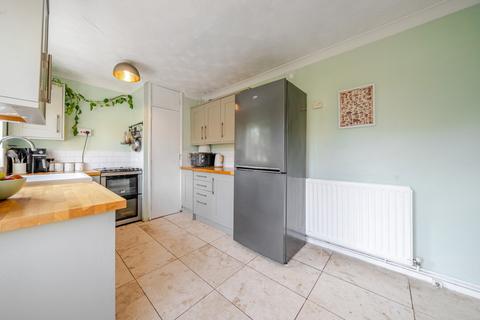 105 Collins Meadow, Harlow, CM19 4EL