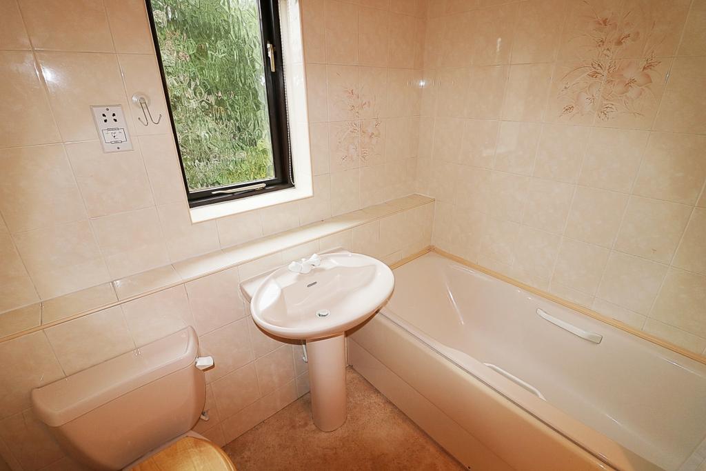 Family Bathroom/WC