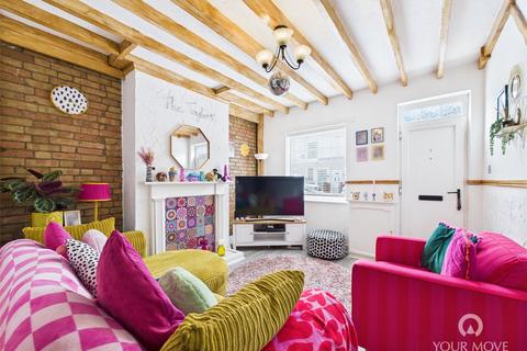 3 bedroom terraced house for sale, Essex Road, Suffolk NR32