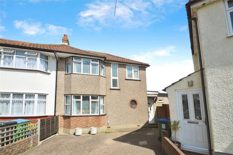 15 Hall Farm Drive, Twickenham, TW2 7PG