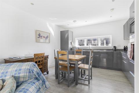 2 bedroom flat for sale, Knightly Avenue, Cambridge CB2