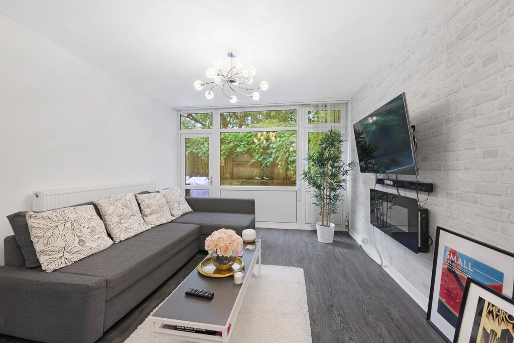 fenner-square-sw11-2-bed-maisonette-2-400-pcm-554-pw