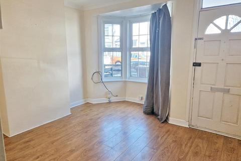 64 Bingham Road, Rochester, ME2 4JJ