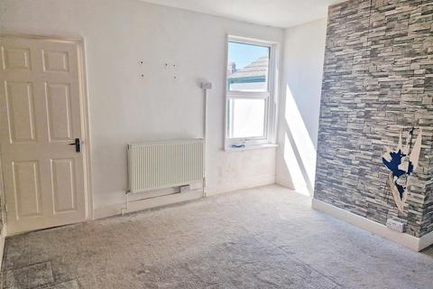 64 Bingham Road, Rochester, ME2 4JJ