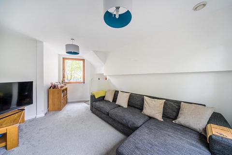 2 bedroom flat for sale, Rope Street, Surrey Quays, London, SE16