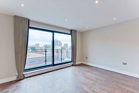 2 bedroom flat to rent, Church Street, Walton-On-Thames KT12