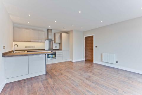 2 bedroom flat to rent, Church Street, Walton-On-Thames KT12