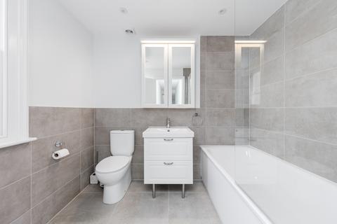 3 Admirals Gate, London, SE10 8JX