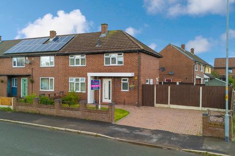 3 bedroom end of terrace house for sale, Golborne, Warrington WA3
