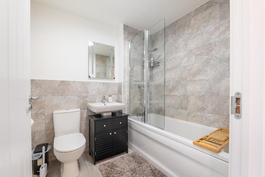 Bathroom-1.jpg