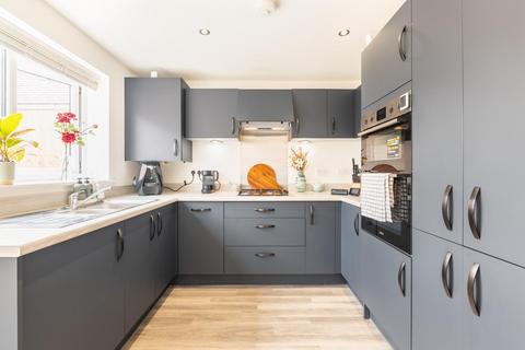 3 bedroom detached house for sale, Brooklime Road, Warwick