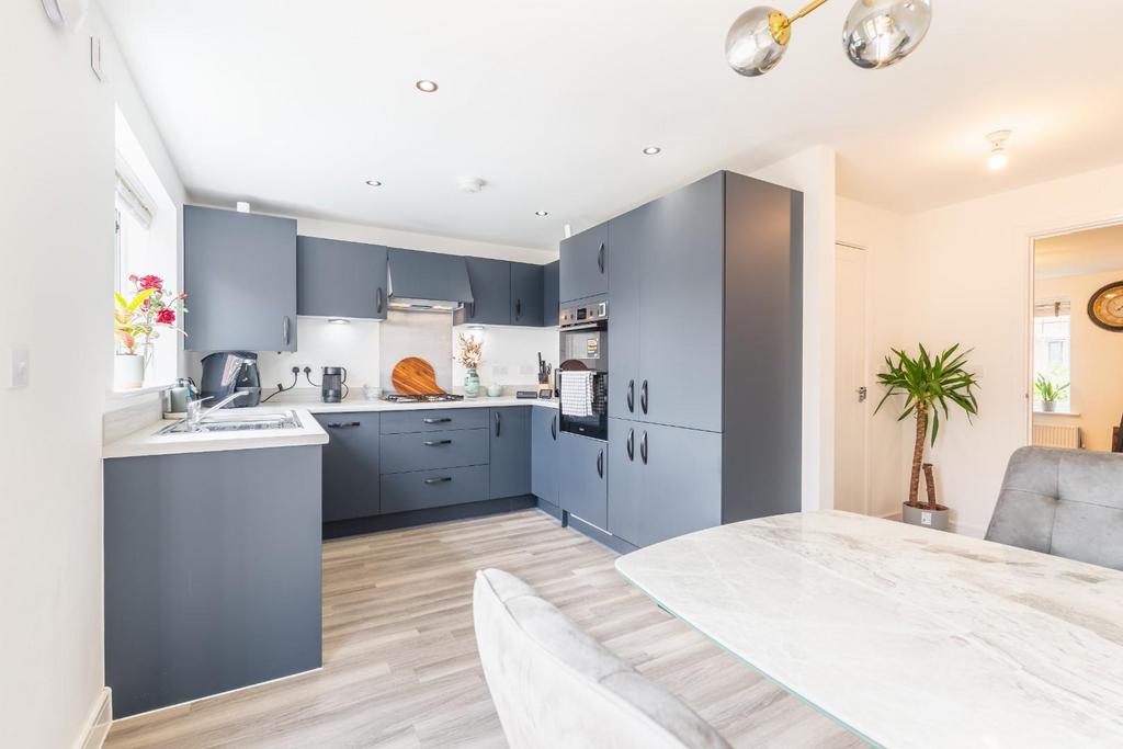 Kitchen-3.jpg