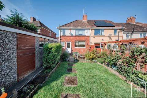 3 bedroom end of terrace house for sale, Pheasant Road, Smethwick B67