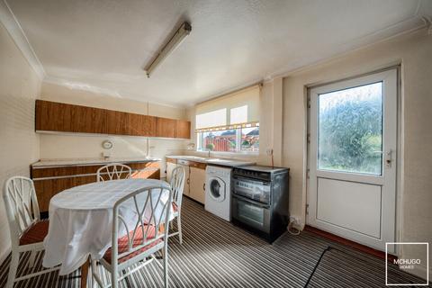 3 bedroom end of terrace house for sale, Pheasant Road, Smethwick B67
