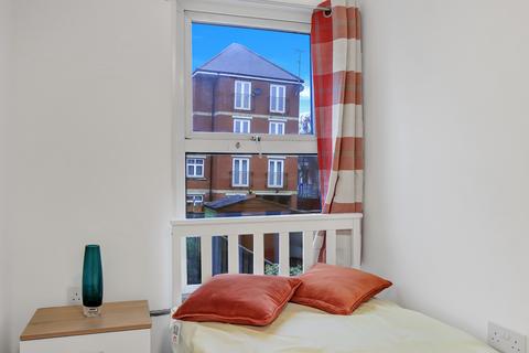 1 bedroom terraced house to rent, Hedley Street, Maidstone ME14