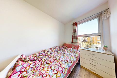 Studio to rent, Hedley Street, Maidstone ME14