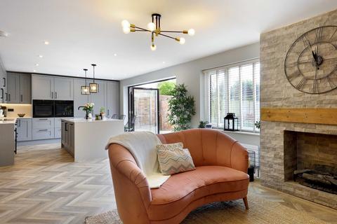 6 Copthall Close, Chalfont St Peter, Gerrards Cross, SL9 0DH
