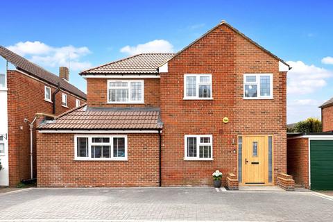 6 Copthall Close, Chalfont St Peter, Gerrards Cross, SL9 0DH